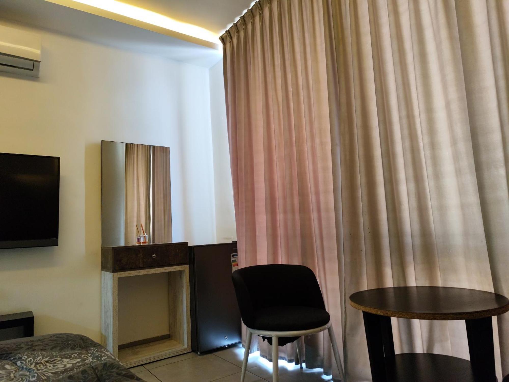 Gentle Breeze Studio1 Амман Экстерьер фото